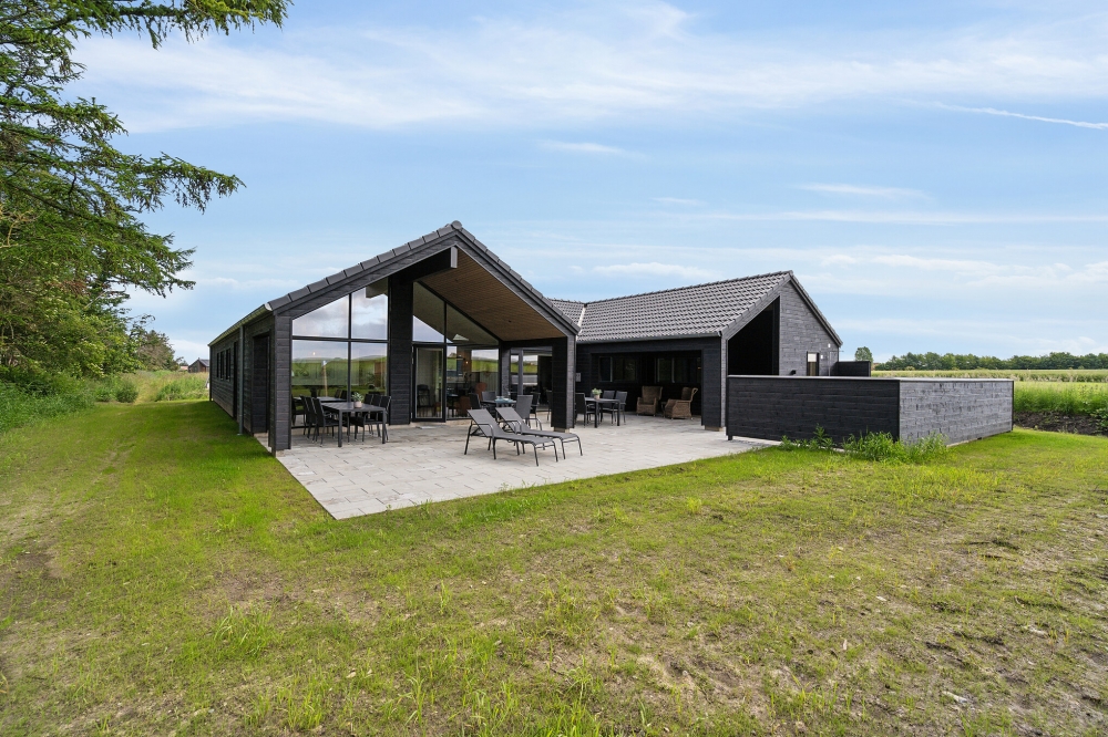 Dieses schöne Poolhaus Nr. 621 mit Platz für 16 Personen liegt in Bornholm