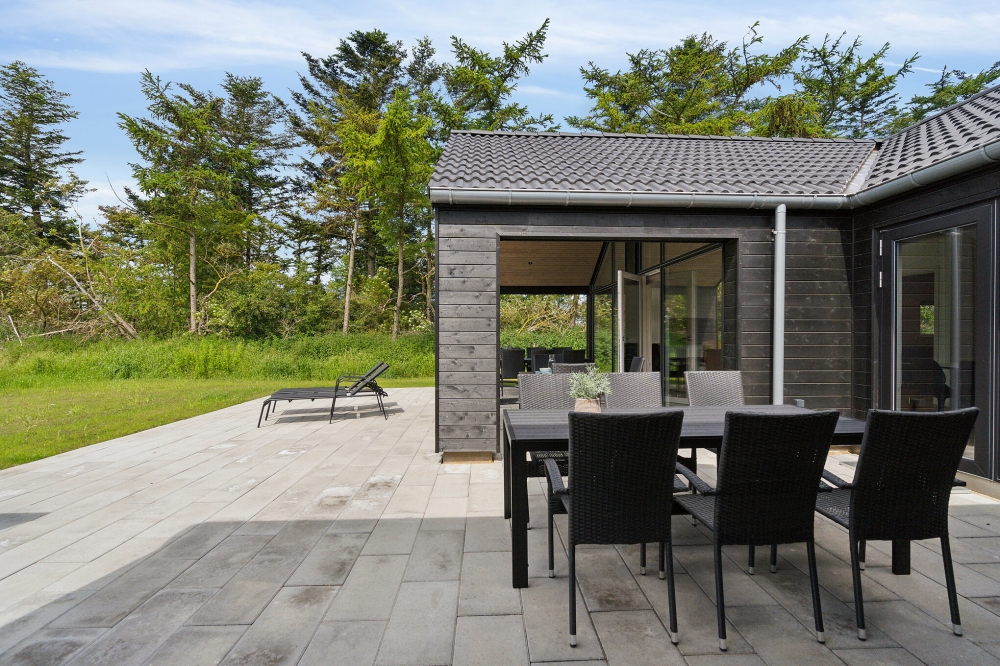Genießen Sie einen Grillabend auf der Terrasse des Luxusferienhauses Nr. 621 in Bornholm