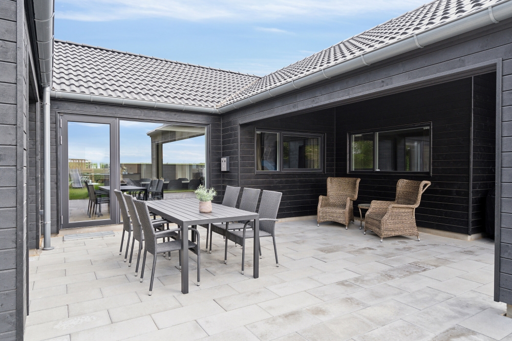 Große Terrasse am Luxusferienhaus Nr. 621 in Bornholm.