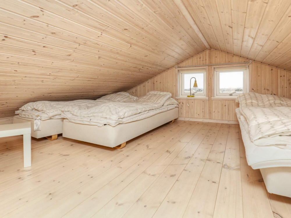 Der große ausgebaute Dachboden im Luxusferienhaus Nr. 626 für 14 Personen