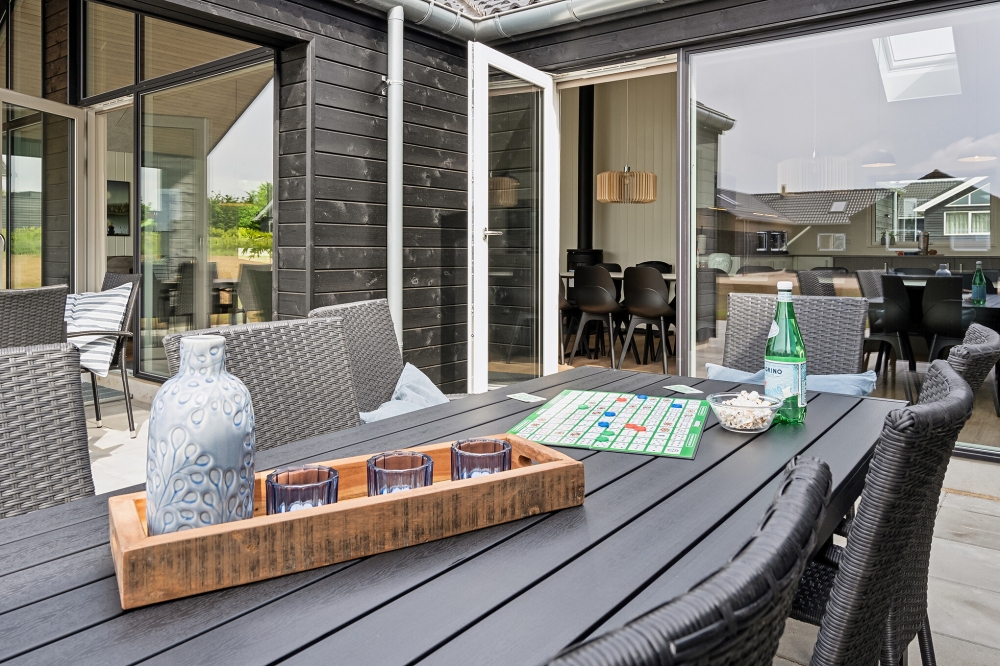 Genießen Sie einen Grillabend auf der Terrasse des Luxusferienhauses Nr. 632 in Südjütland