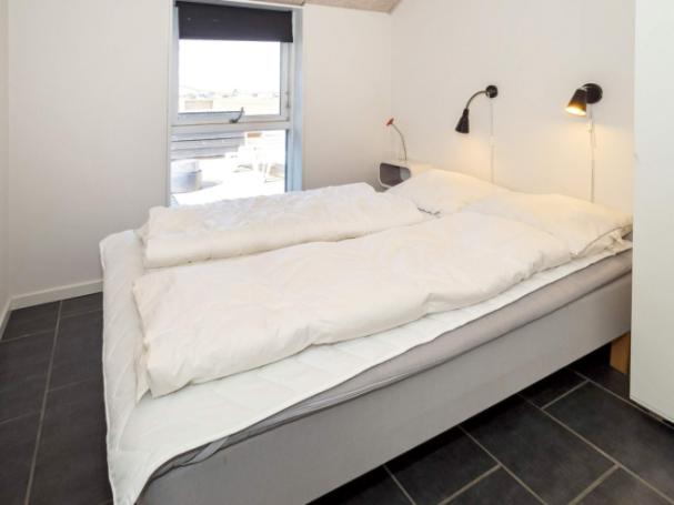 Eines der 10 Schlafzimmer im Luxusferienhaus Nr. 637