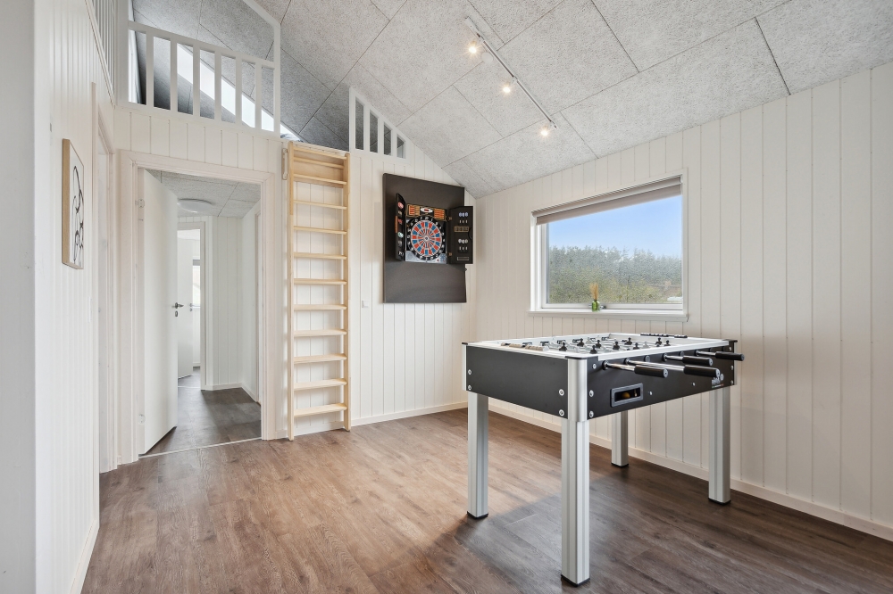 Aktivitätsraum im Luxusferienhaus Nr. 765 mit 6 Schlafzimmern und Platz für 16 Gäste.
