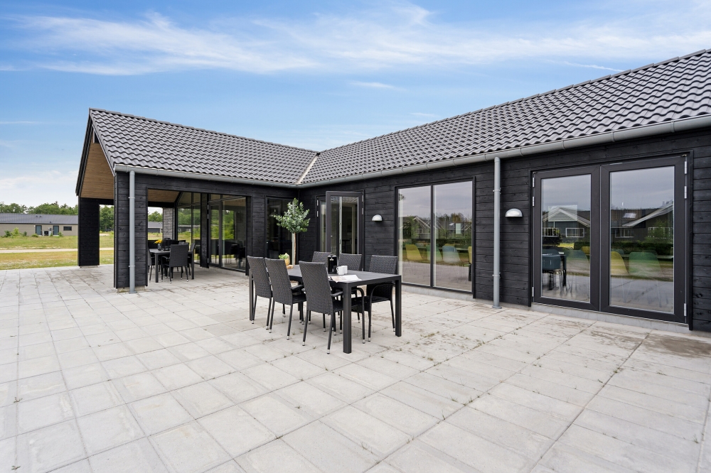 Das Luxusferienhaus Nr. 653 hat eine tolle Terrasse, die mit hochwertigen Gartenmöbeln für 22 Personen ausgestattet ist.