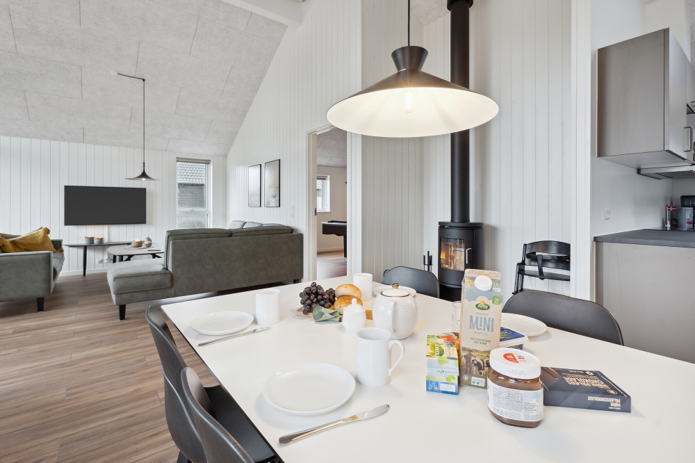 Aufenthaltsraum mit Platz für 14 im Luxusferienhaus Nr. 655.