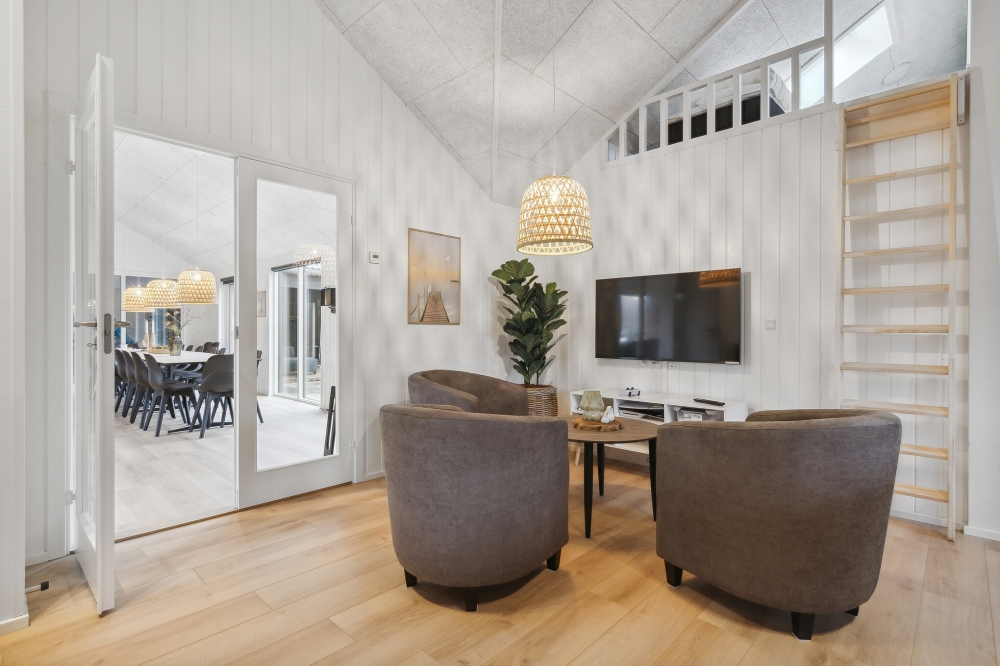 Aktivitätsraum im Luxusferienhaus Nr. 657 mit 8 Schlafzimmern und Platz für 20 Gäste.