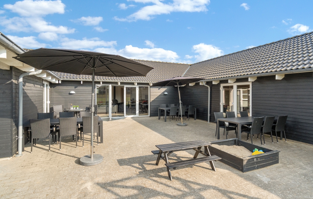 Das Luxusferienhaus Nr. 194 hat eine tolle Terrasse, die mit hochwertigen Gartenmöbeln für 20 Personen ausgestattet ist.