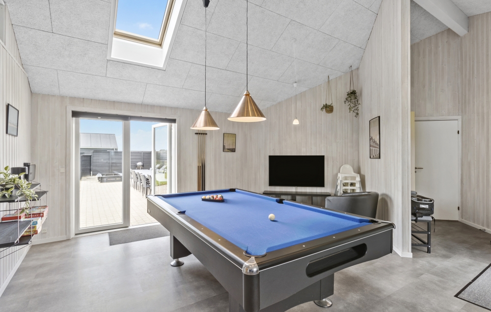 Neben den vielen schönen Stunden, die man im Poolbereich des Hauses verbringen kann, bietet das Luxusferienhaus 193 auch Spielevergnügen bei Billard/Tischtennis und Darts