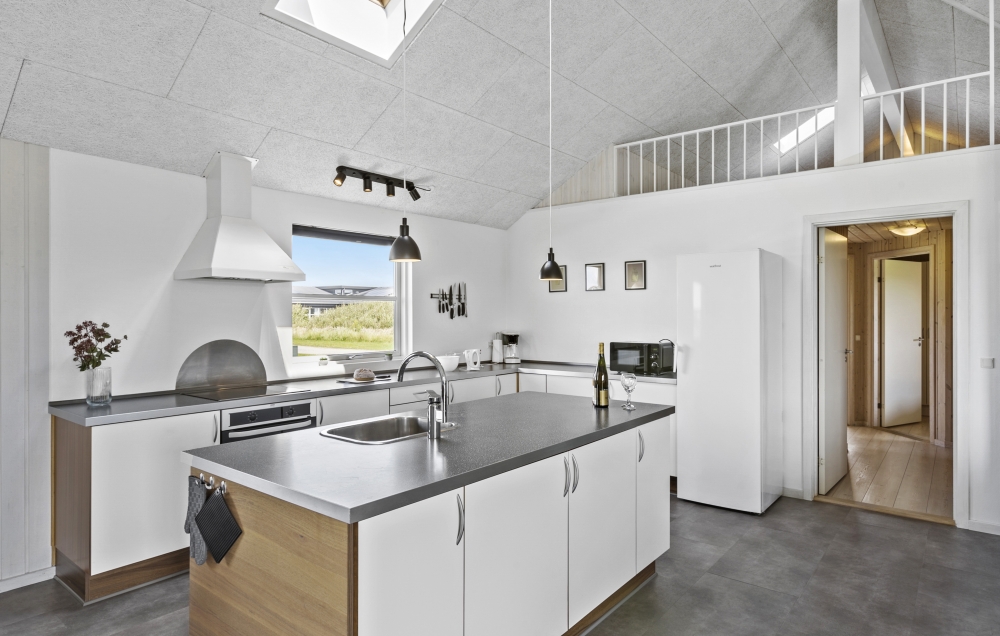 Die Küche in dem Luxusferienhaus Nr. 193 ist so gut ausgestattet, dass man problemlos Mahlzeiten für 16 Personen zubereiten kann.