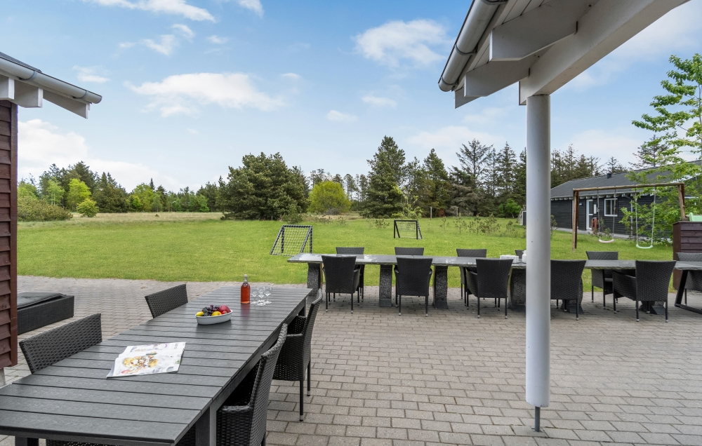 Das Luxusferienhaus Nr. 304 hat eine tolle Terrasse, die mit hochwertigen Gartenmöbeln für 18 Personen ausgestattet ist.