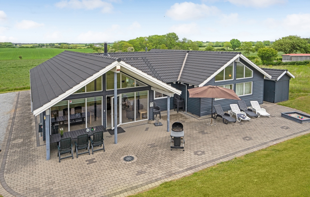 Dieses schöne Poolhaus Nr. 271 mit Platz für 14 Personen liegt in Südjütland