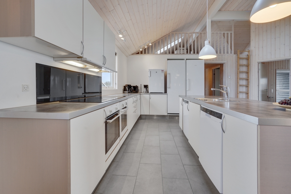 Die Küche in dem Luxusferienhaus Nr. 234 ist so gut ausgestattet, dass man problemlos Mahlzeiten für 18 Personen zubereiten kann.