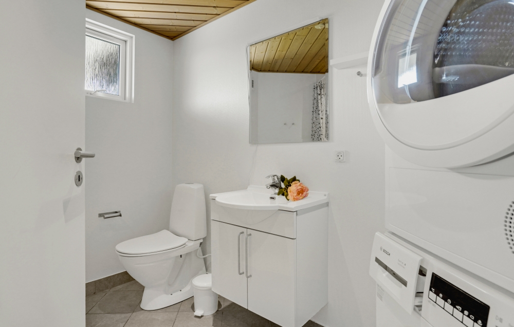 Eines der Badezimmer im Luxusferienhaus Nr. 241