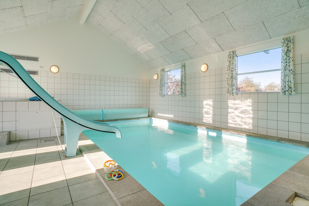 Der schicke Pool im Luxusferienhaus Nr. 241 für 16 Personen