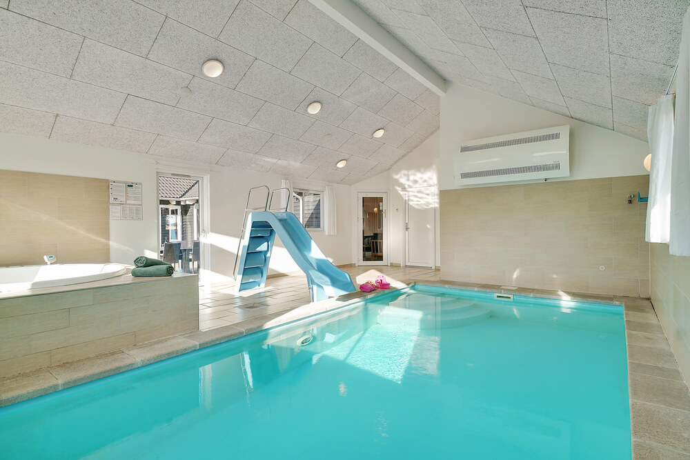 Der schicke Pool im Luxusferienhaus Nr. 237 für 20 Personen
