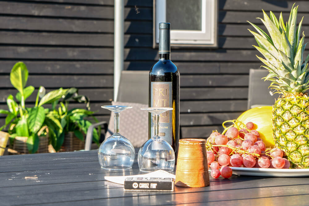 Genießen Sie einen Grillabend auf der Terrasse des Luxusferienhauses Nr. 237 in Südjütland