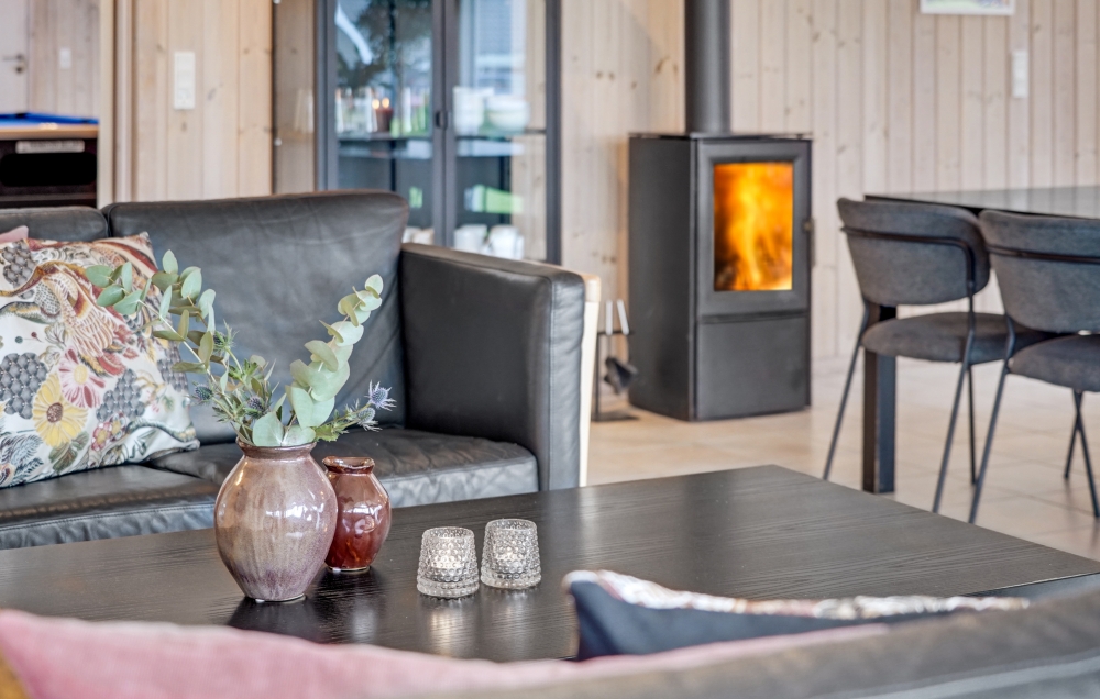 Die Couchecke im Luxusferienhaus Nr. 262 in Südjütland.
