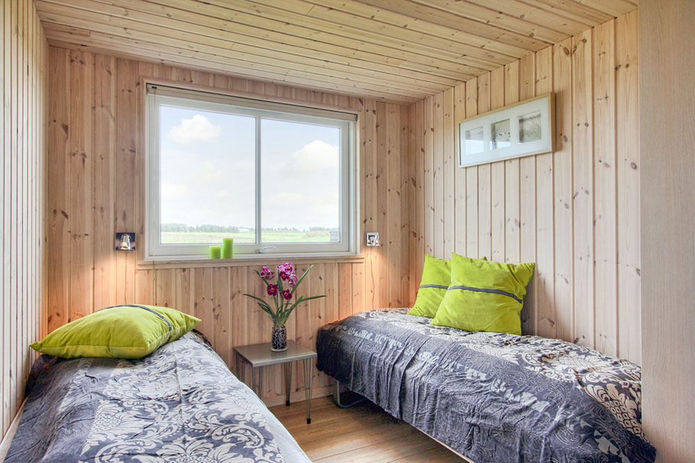 Die Schlafzimmer sind gemütlich und jeweils mit Einzel- oder Doppelbett sowie Aufbewahrungsmöglichkeiten für Ihre Sachen ausgestattet