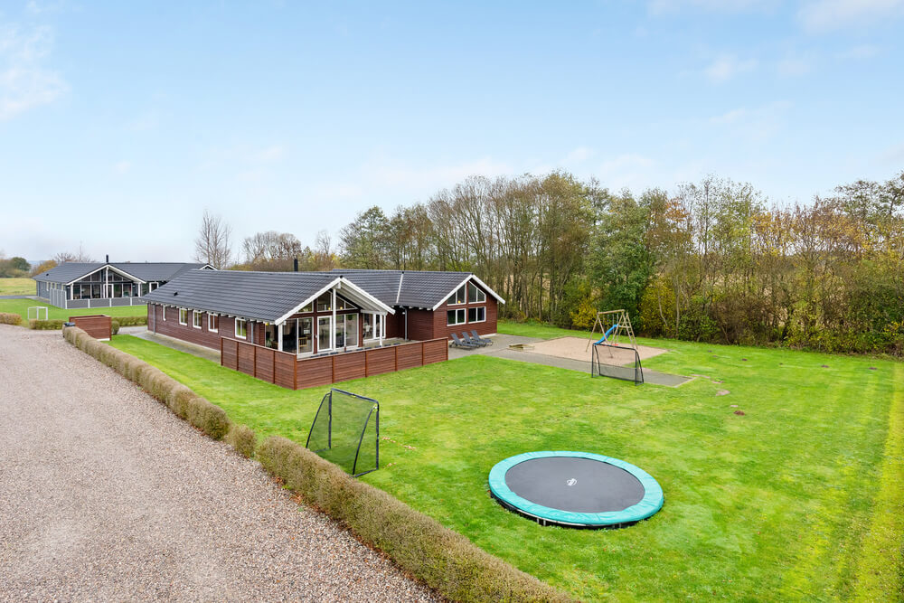 Dieses schöne Poolhaus Nr. 280 mit Platz für 18 Personen liegt in Südjütland