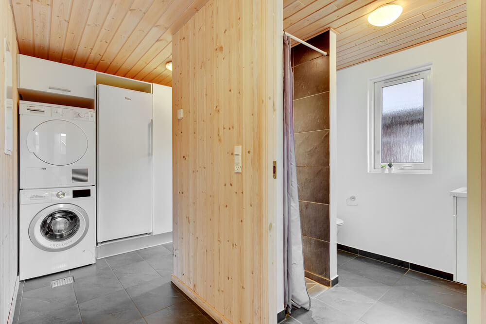 Der geräumige Eingangsbereich im Luxusferienhaus Nr. 280 in Südjütland