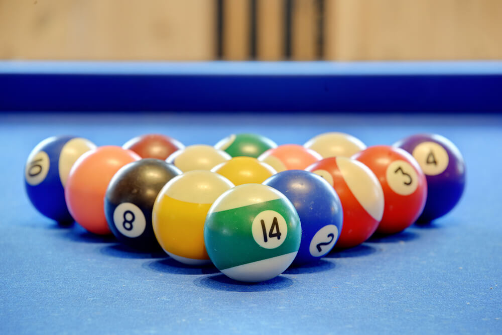 Das Luxusferienhaus 280 für 18 Personen hat einen großen Aktivitätsraum mit u. a. Billard und Darts
