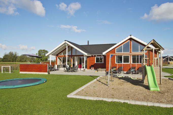 Grosses Ferienhaus auf Nordalsen für 16 Personen. Es gibt auch viele Aktivtätsmöglichkeiten im Haus, u.a. Billard.