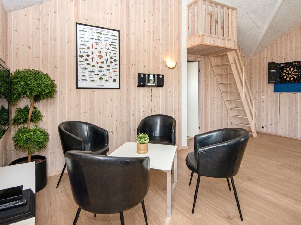Aktivitätsraum im Luxusferienhaus Nr. 293 mit 9 Schlafzimmern und Platz für 22 Gäste.