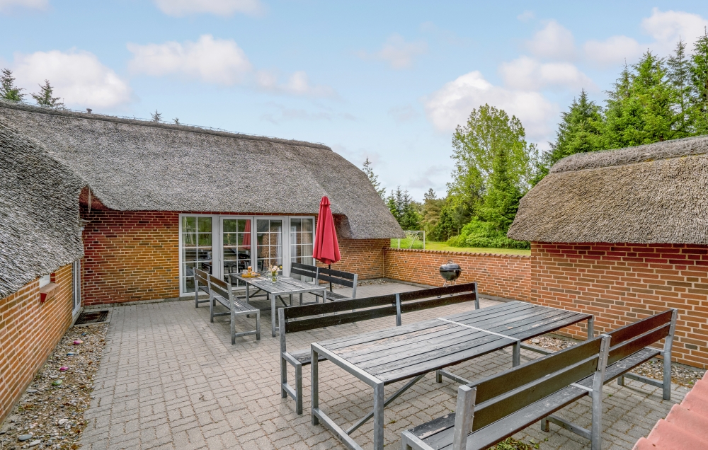 Das Luxusferienhaus Nr. 135 hat eine tolle Terrasse, die mit hochwertigen Gartenmöbeln für 24 Personen ausgestattet ist.