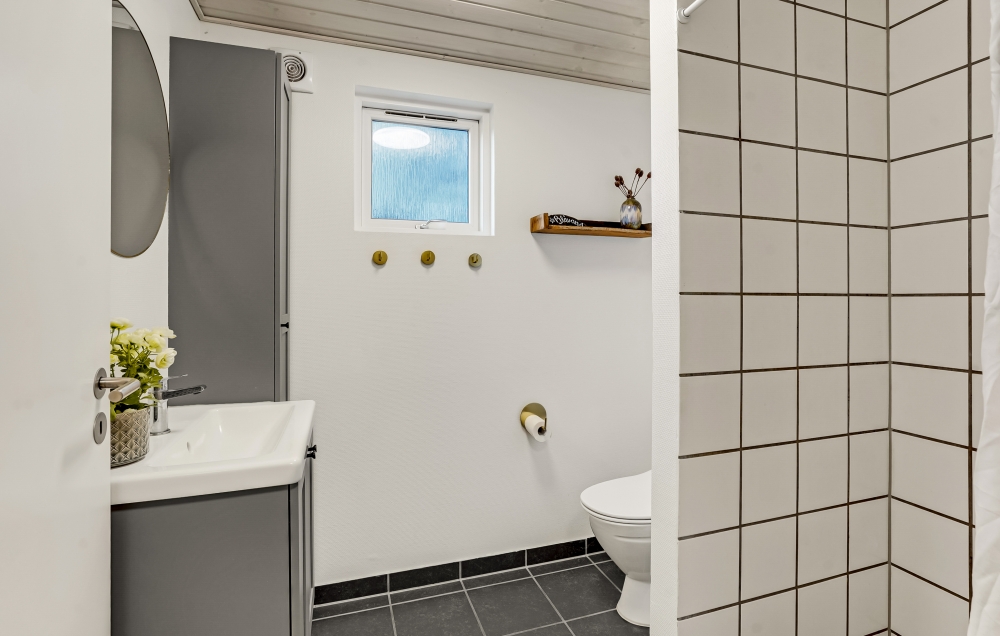 Eines der Badezimmer im Luxusferienhaus Nr. 189