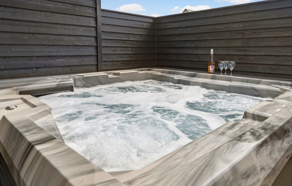Das Luxusferienhaus Nr. 294 bietet u. a. einen tollen Whirlpool