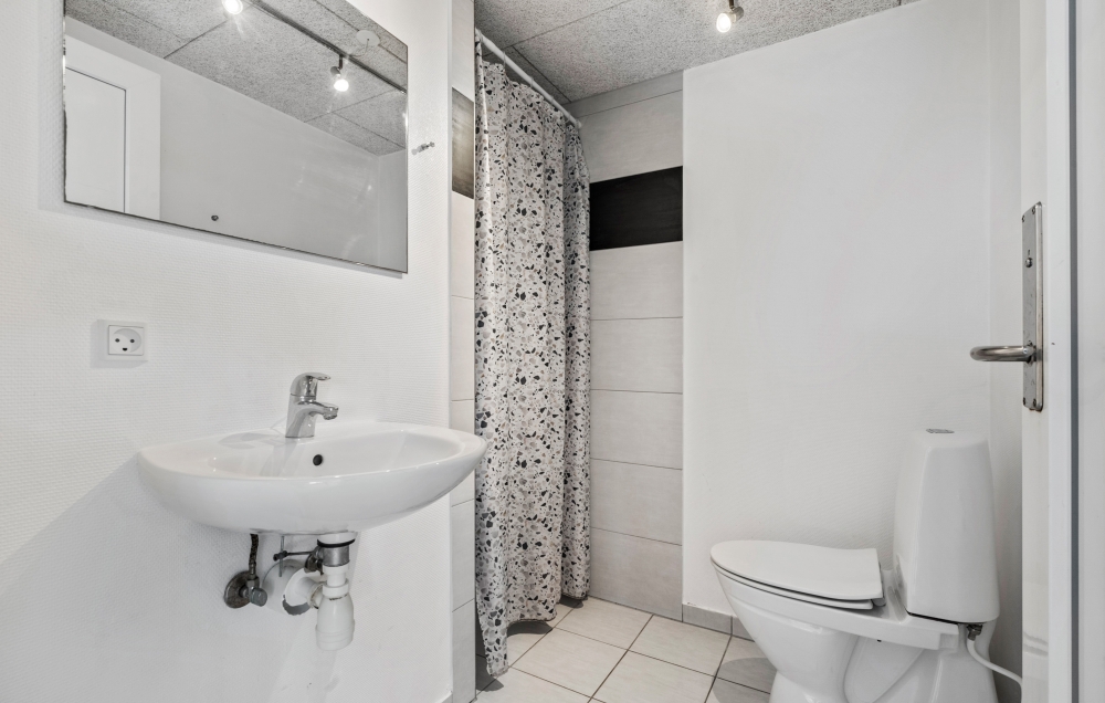 Eines der Badezimmer im Luxusferienhaus Nr. 294