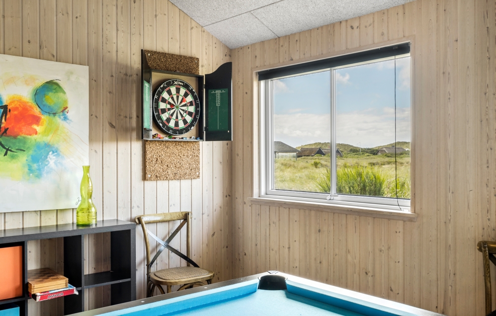 Das Luxusferienhaus 294 für 18 Personen hat einen großen Aktivitätsraum mit u. a. Billard und Darts