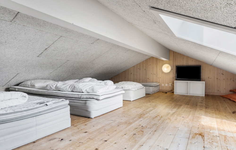 Einige der 18 Schlafgelegenheiten befinden sich im Luxusferienhaus Nr. 294 auf dem ausgebauten Dachboden