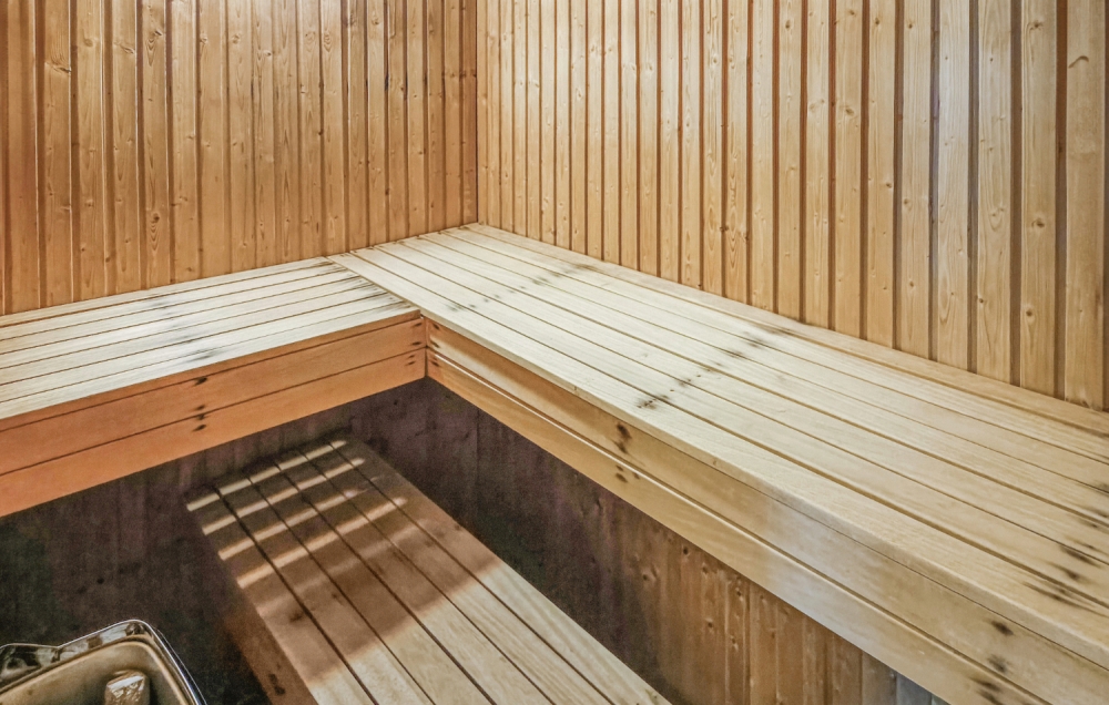 Genießen Sie die heiße Sauna im Luxusferienhaus Nr. 126 für 12 Personen
