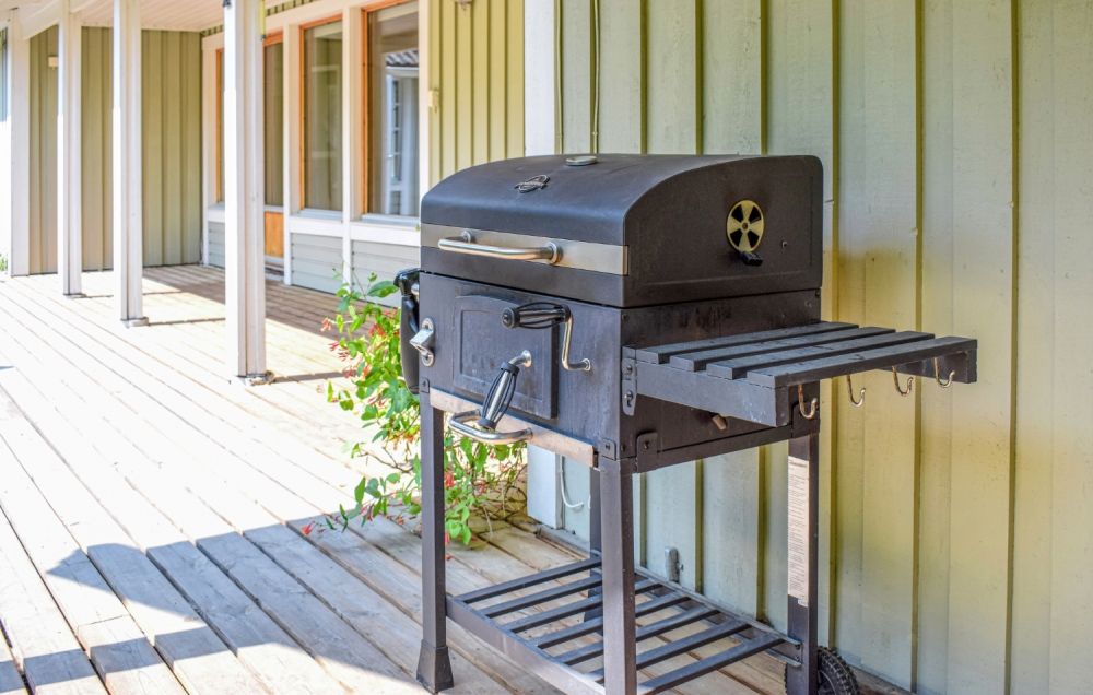Genießen Sie einen Grillabend auf der Terrasse des Luxusferienhauses Nr. 126 in Schweden