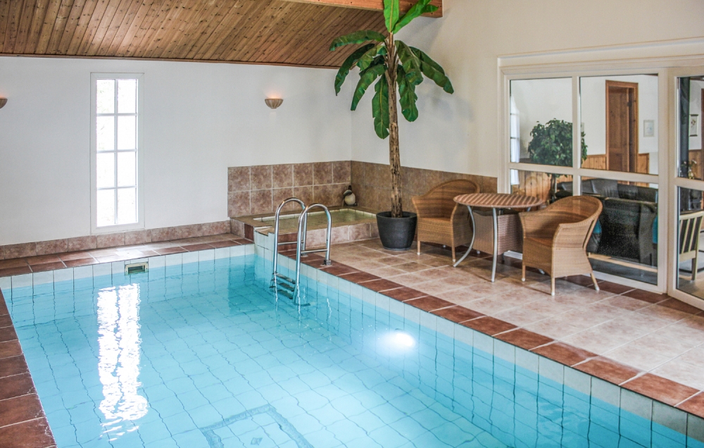 Der schicke Pool im Luxusferienhaus Nr. 126 für 12 Personen