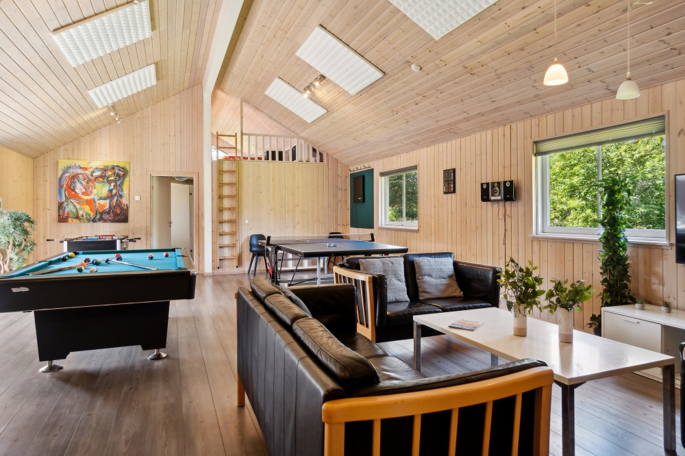 Veranstaltet ein Turnier im Aktivitätsraum, wenn ihr das Ferienhaus Nr. 261 in Westjütland besucht.