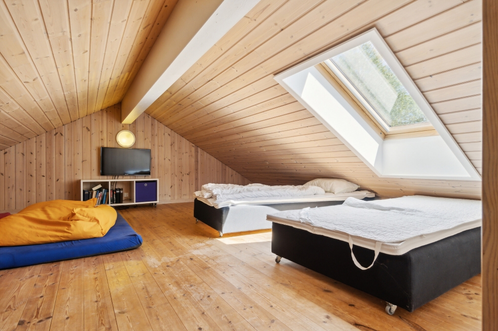 Einige der 24 Schlafgelegenheiten befinden sich im Luxusferienhaus Nr. 261 auf dem ausgebauten Dachboden