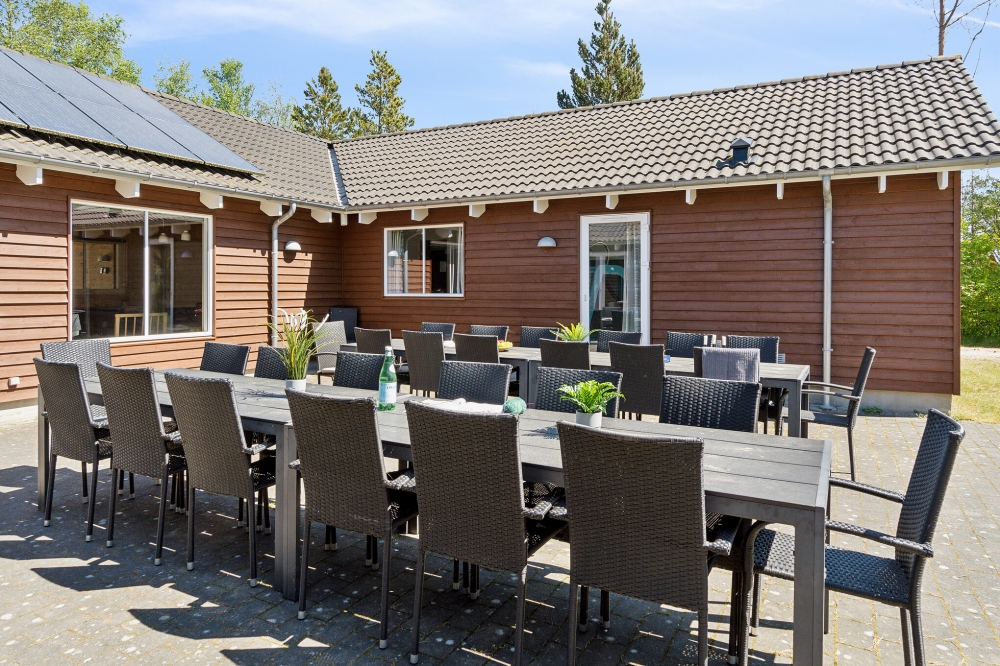 Das Luxusferienhaus Nr. 261 hat eine tolle Terrasse, die mit hochwertigen Gartenmöbeln für 24 Personen ausgestattet ist.