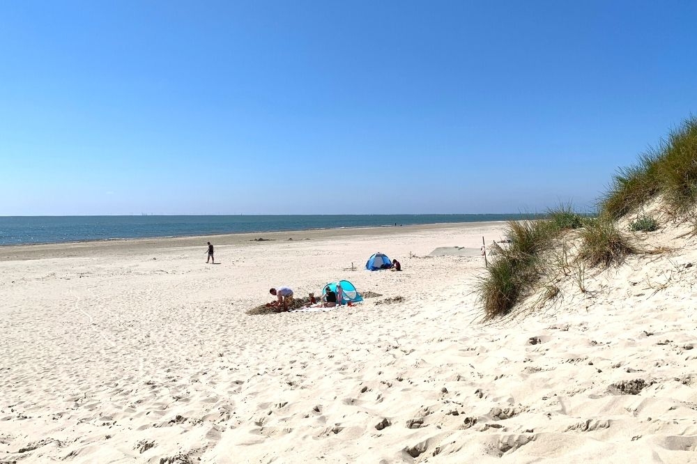 Der herrliche Strand in der Nähe von Luxusferienhaus Nr. 261 bei Westjütland.