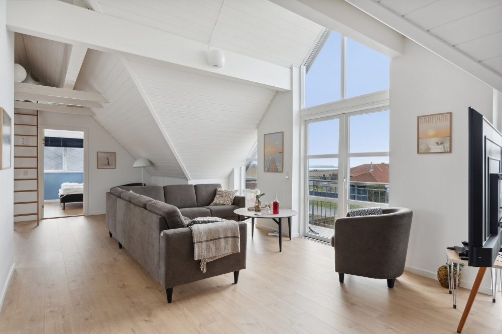 Die Couchecke im Luxusferienhaus Nr. 148 in Ostjütland.
