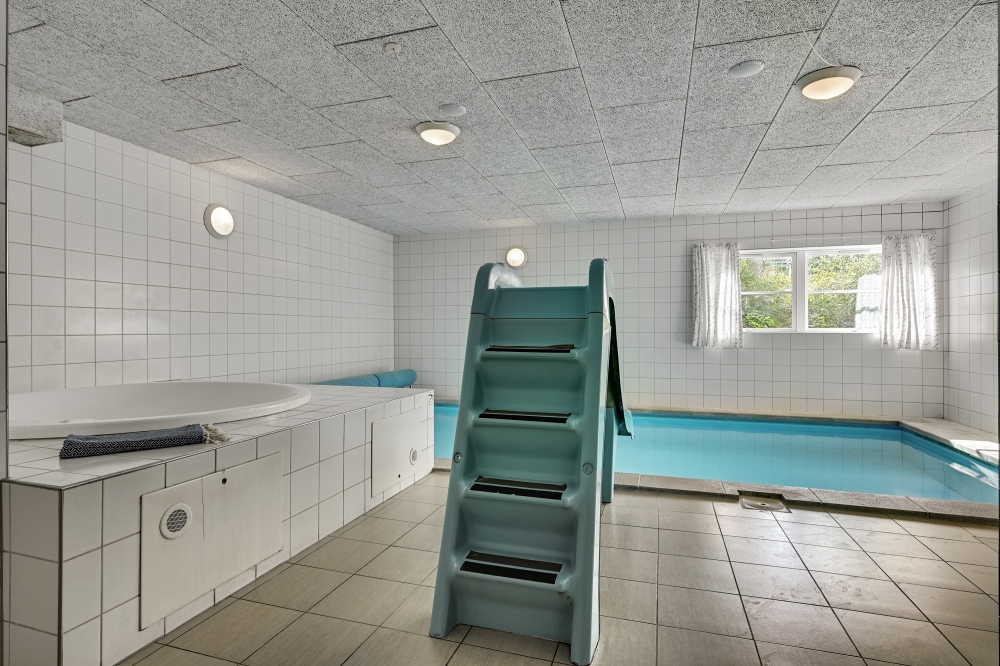 Der schicke Pool im Luxusferienhaus Nr. 247 für 20 Personen