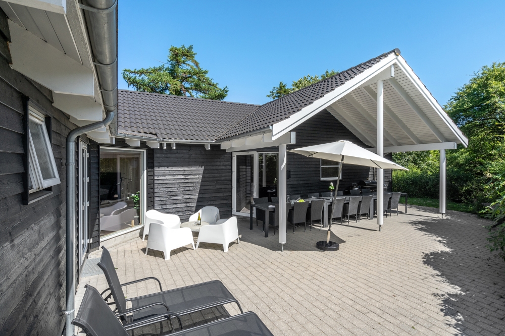 Das Luxusferienhaus Nr. 277 hat eine tolle Terrasse, die mit hochwertigen Gartenmöbeln für 16 Personen ausgestattet ist.