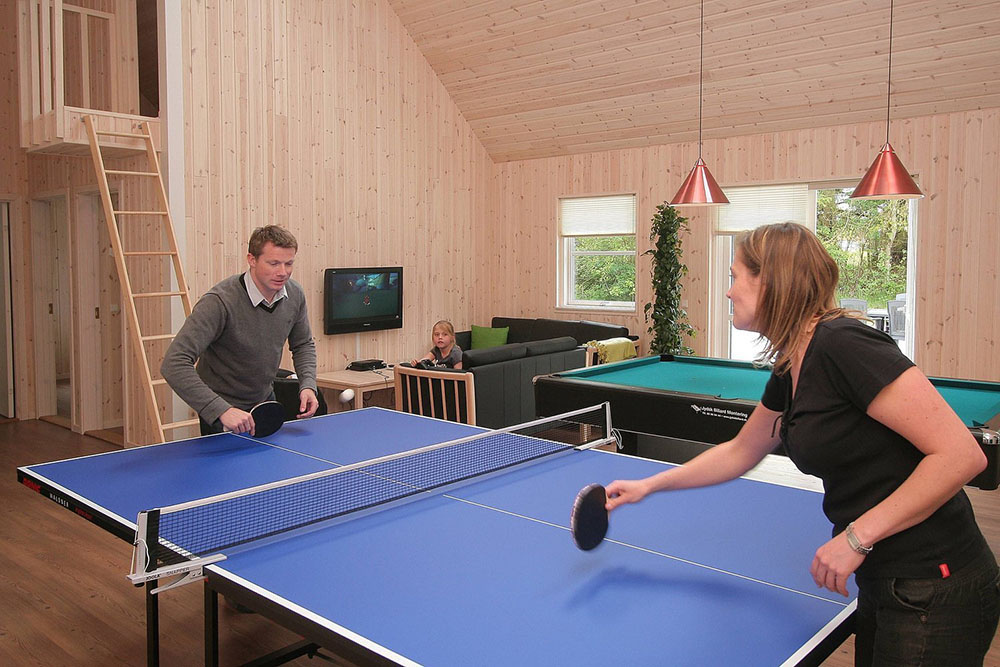 Spielen Sie Billard, Tischtennis, Airhockey, Dart, Playstation 2 und Kicker!