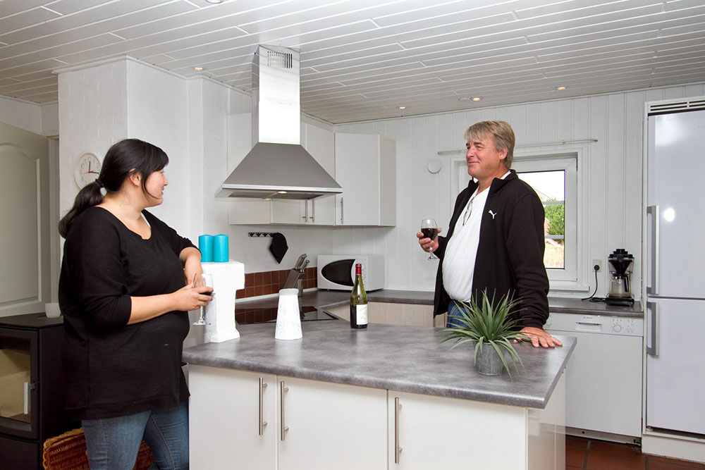 Die Küche ist mit allem ausgestattet, was man fürs Kochen im Urlaub benötigt