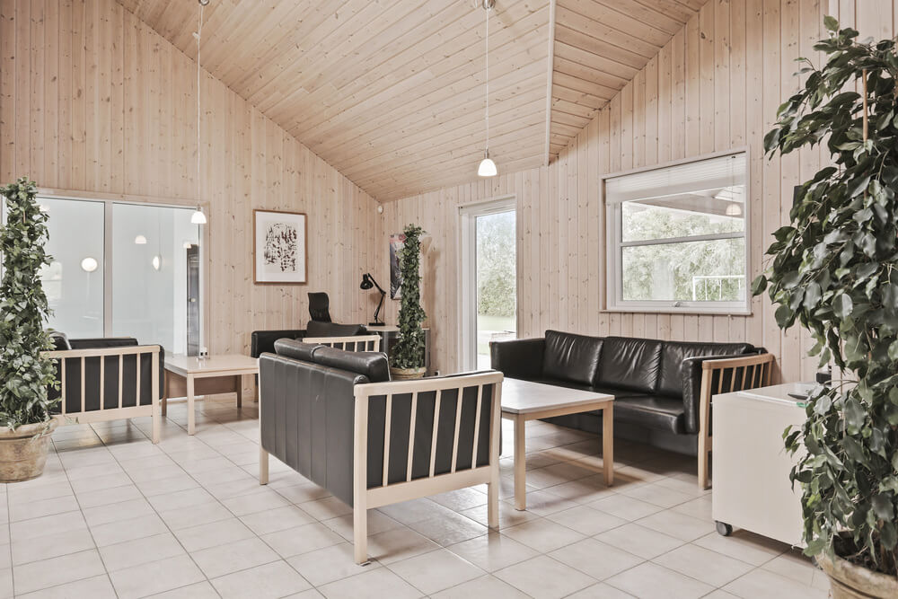 Aufenthaltsraum mit Platz für 24 im Luxusferienhaus Nr. 177.