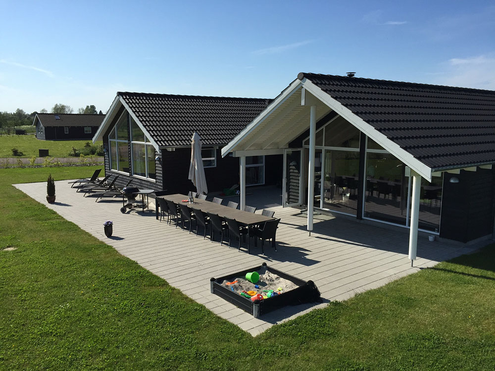 Das Luxusferienhaus Nr. 305 hat eine tolle Terrasse, die mit hochwertigen Gartenmöbeln für 14 Personen ausgestattet ist.