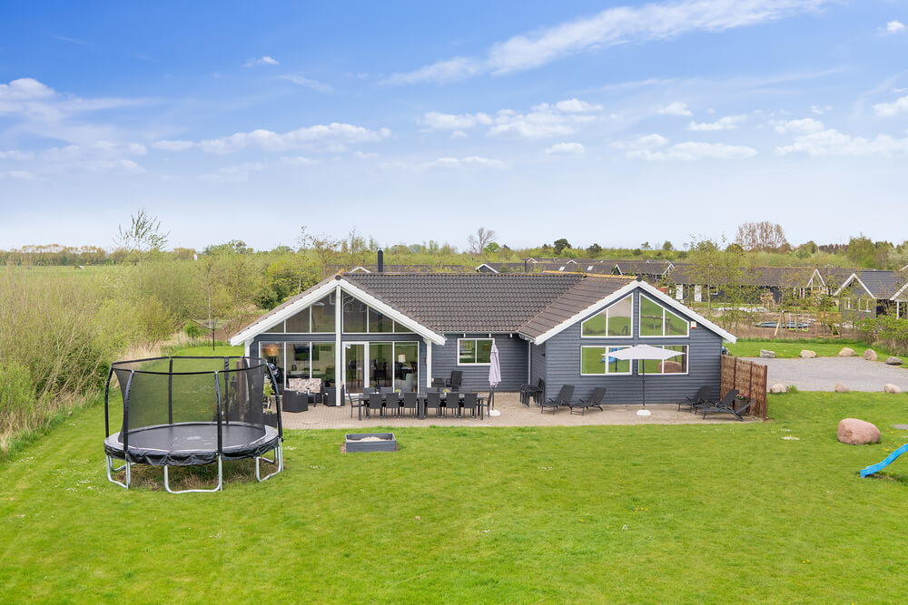 Dieses schöne Poolhaus Nr. 285 mit Platz für 18 Personen liegt in Lolland/Falster/Mön